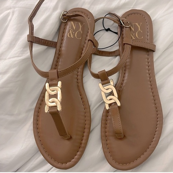 NEW SANDALS - Picture 2 of 2